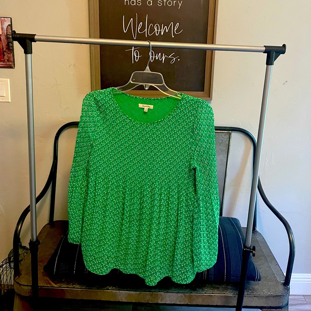 Max studio green blouse!